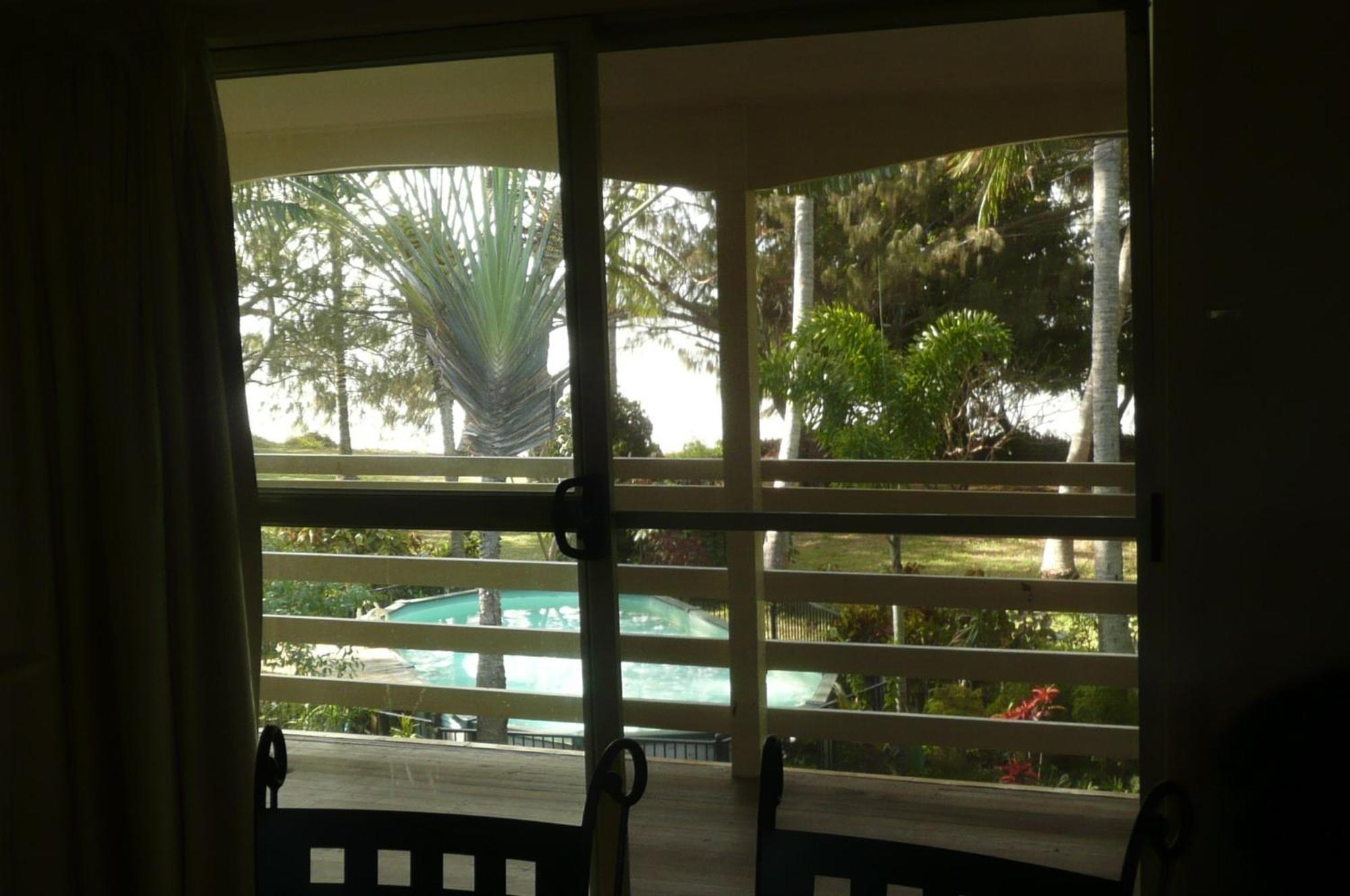 Beachside Holiday Units Bowen Exterior photo