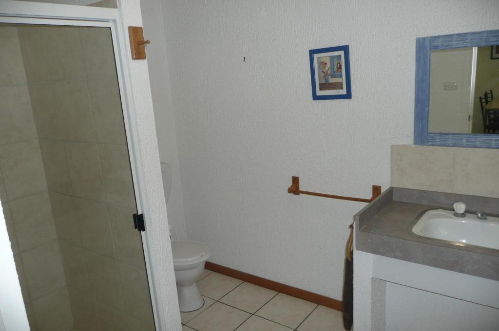 Beachside Holiday Units Bowen Room photo